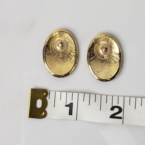 Vintage Green and Gold Cloisonnè Oval Shaped Earrings - Pierced - Picture 8 of 10